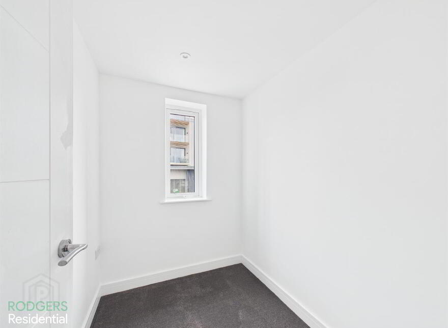 3 Marine Parade, Holywood, BT18 9HY