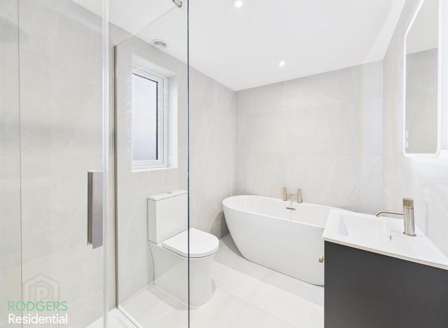 3 Marine Parade, Holywood, BT18 9HY