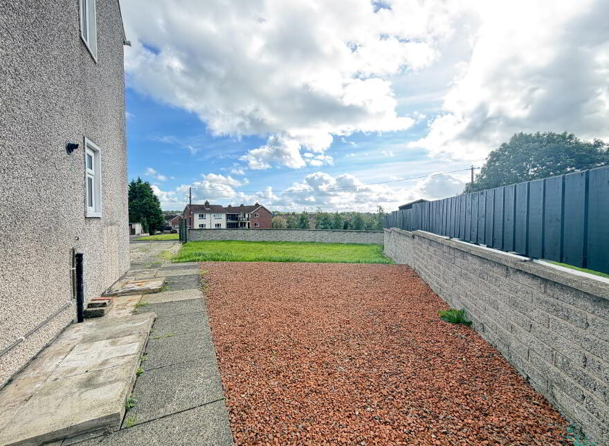 61 Chichester Park Central, Ballymena, BT42 4BE