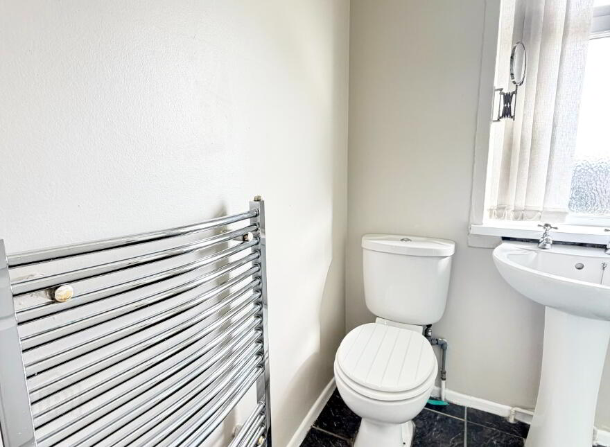 61 Chichester Park Central, Ballymena, BT42 4BE