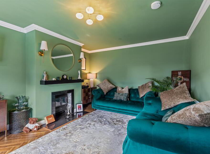 48 Old Mill Grove, Dundonald, Belfast, BT16 1WB