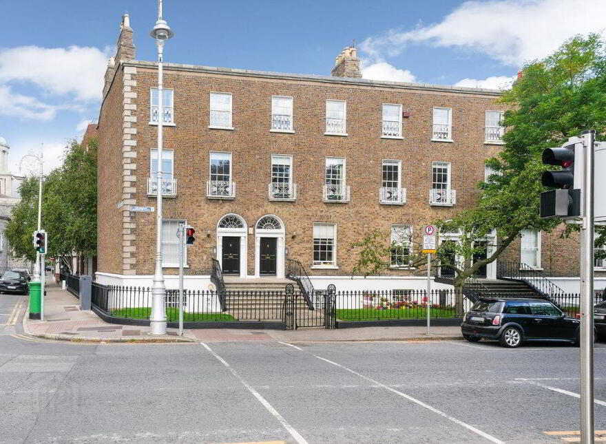 Apartment A, 19 Warrington Place, Dublin 2, D02K278