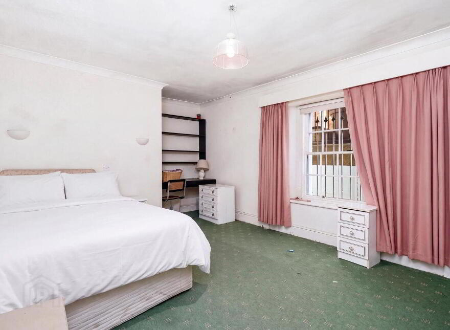 Apartment A, 19 Warrington Place, Dublin 2, D02K278