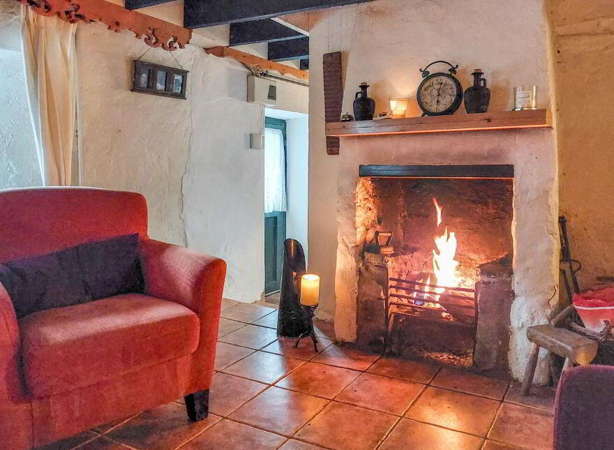 Fionn Maccumhaill Cottage, Keshcarrigan, Keshcarrigan, N41A563