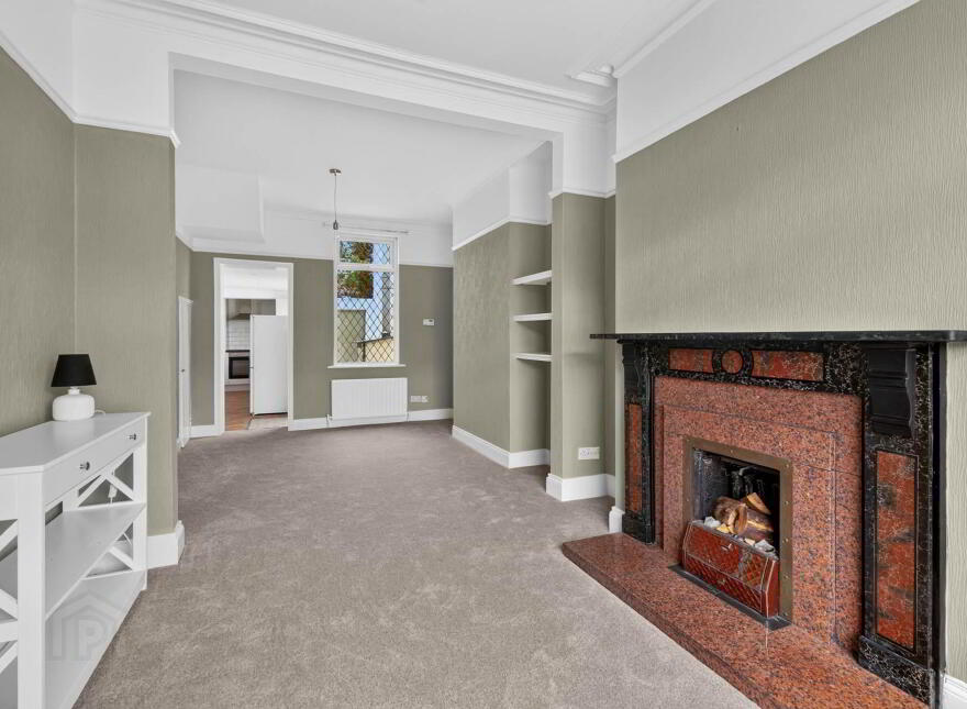 6 Benson Street, Lisburn, BT28 2BG