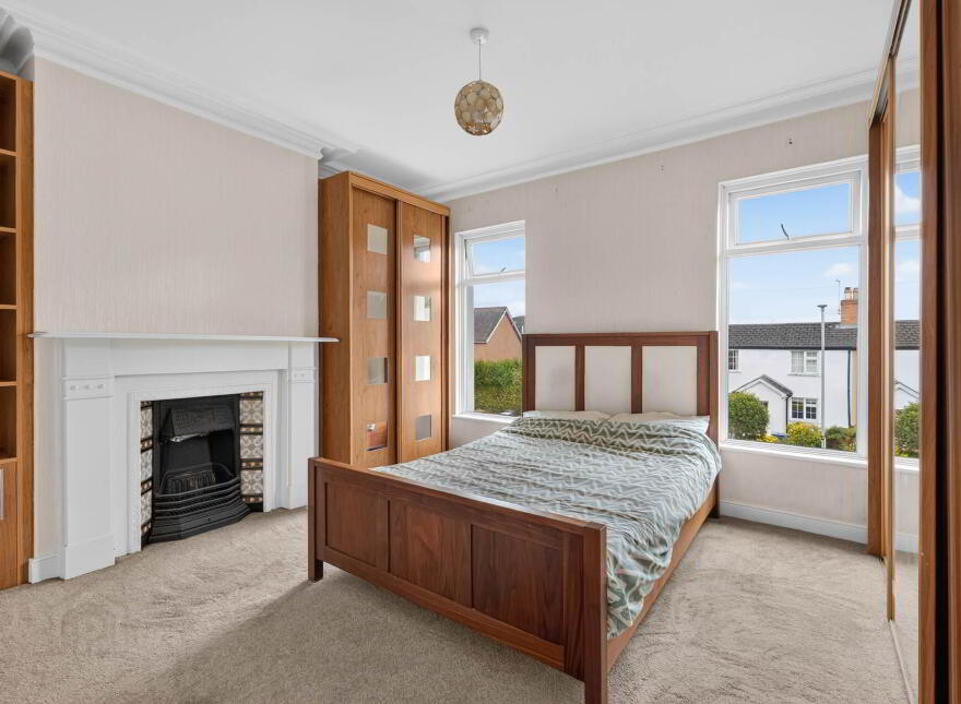 6 Benson Street, Lisburn, BT28 2BG