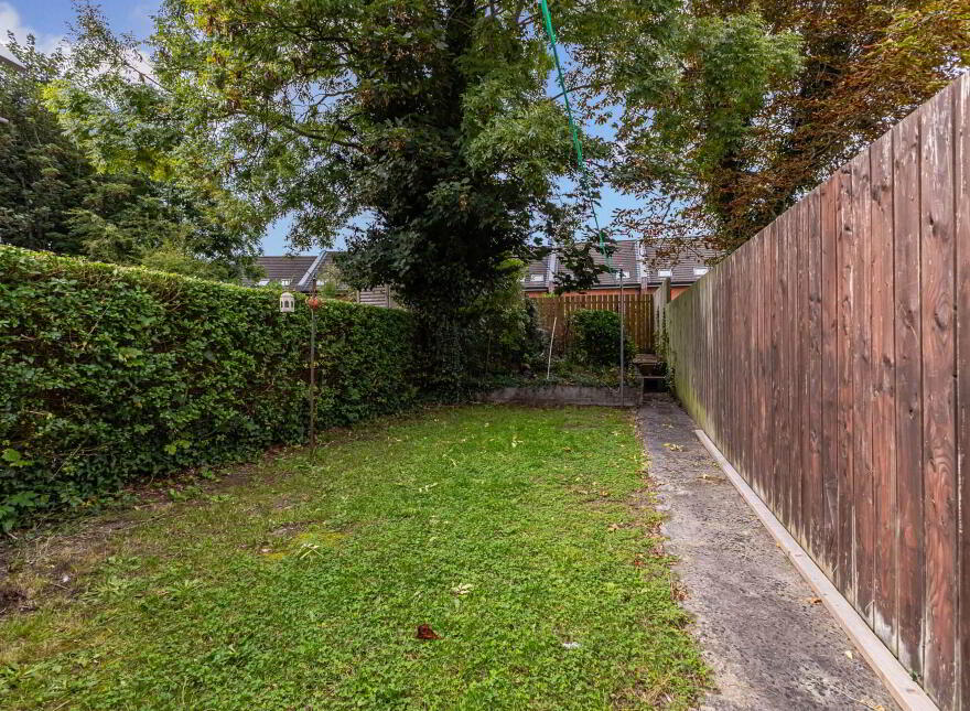 6 Benson Street, Lisburn, BT28 2BG