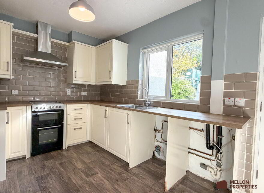 11 McKeowne Villas, Carrickmore, Omagh, BT79 9JT