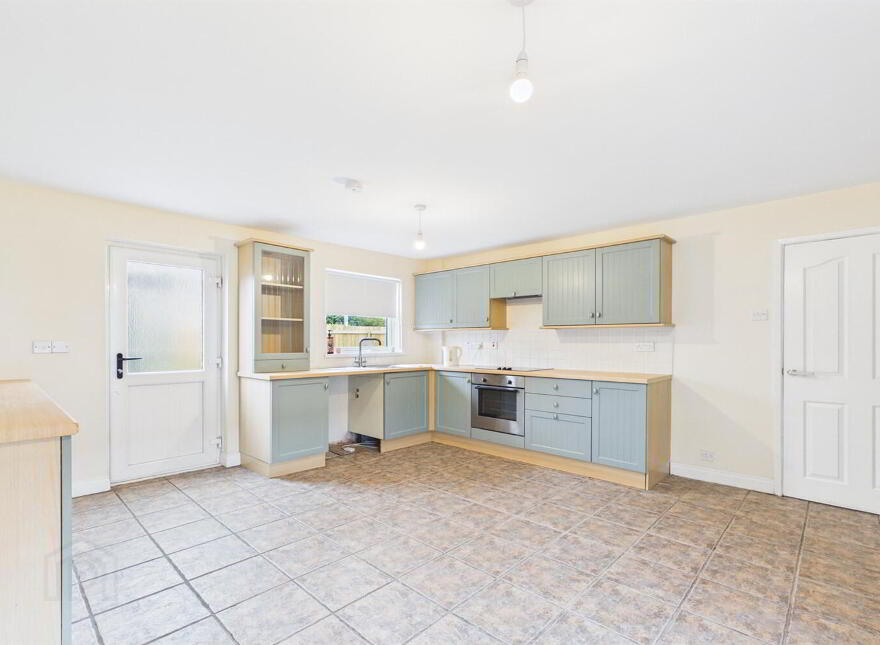 30 Strand Avenue, Holywood, BT18 9AW