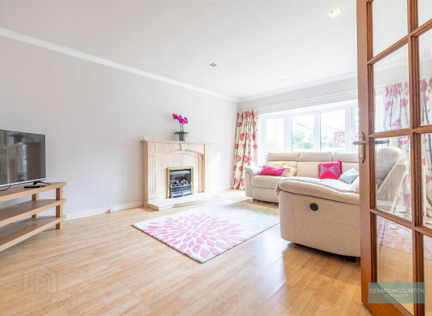 11 Saintsbury Avenue, Lisburn, BT27 5QQ