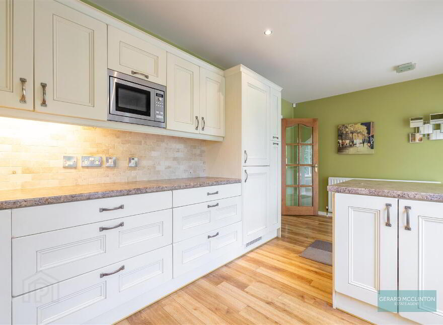 11 Saintsbury Avenue, Lisburn, BT27 5QQ