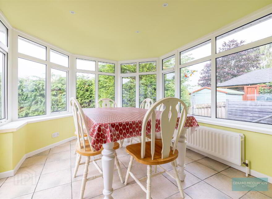 11 Saintsbury Avenue, Lisburn, BT27 5QQ