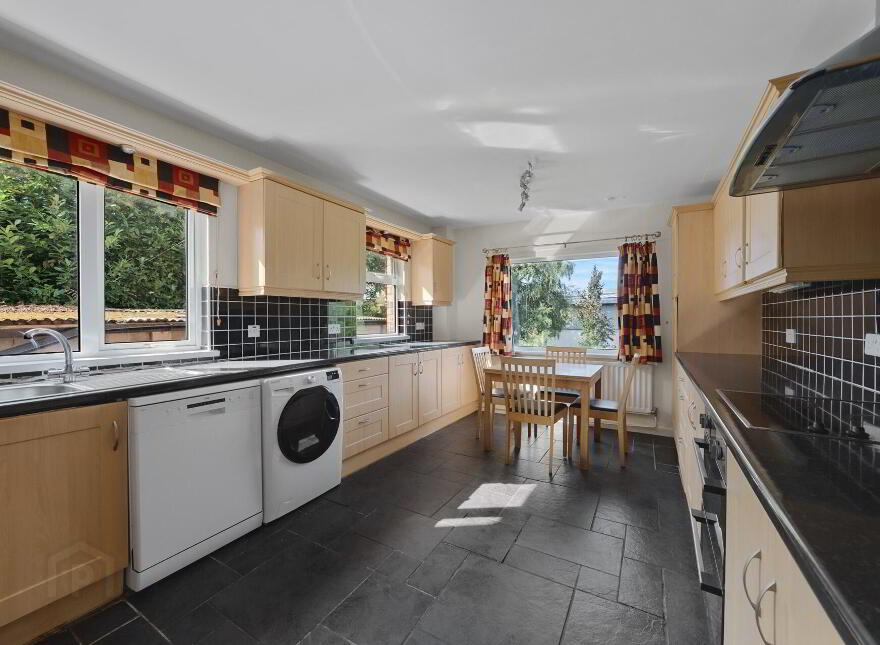 7 Eileen Gardens, Windsor Park, Belfast, BT9 6FW