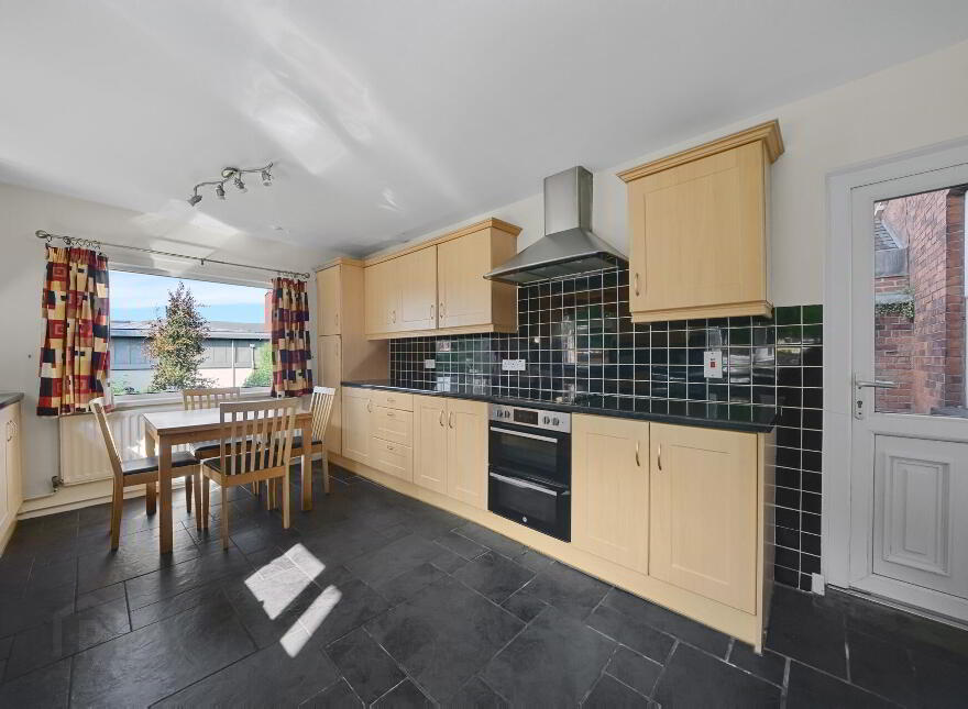 7 Eileen Gardens, Windsor Park, Belfast, BT9 6FW