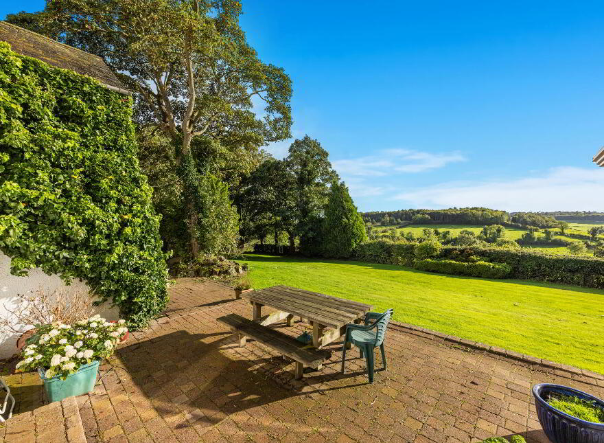 96 Old Ballynahinch Road, Lisburn, BT27 6TH