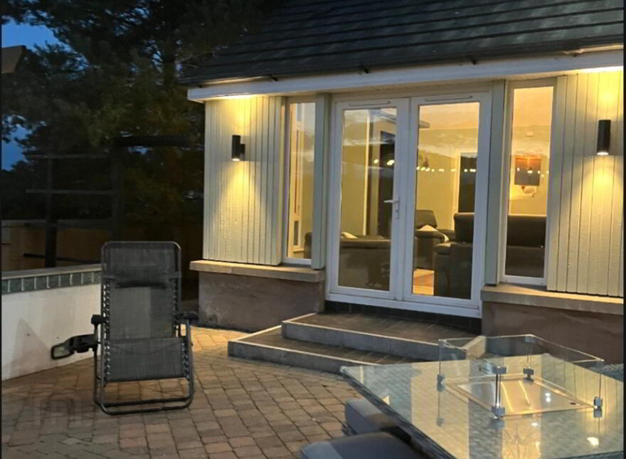 23 Turnavall Road, Newry, BT34 1LZ