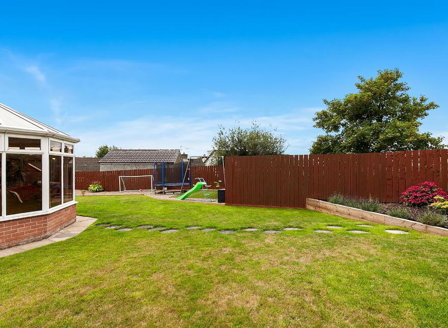 8 Bessfield Avenue, Carrickfergus, BT38 7BZ