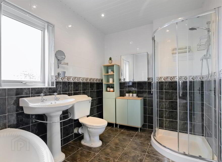 8 Bessfield Avenue, Carrickfergus, BT38 7BZ