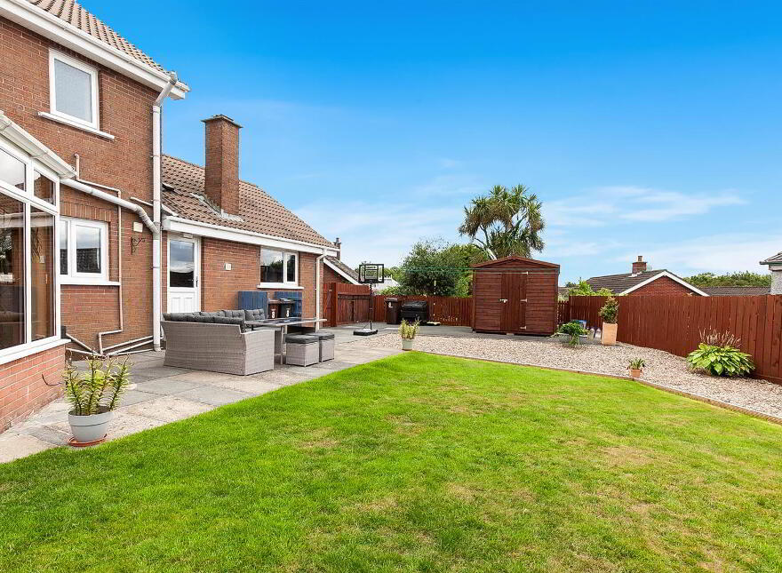 8 Bessfield Avenue, Carrickfergus, BT38 7BZ