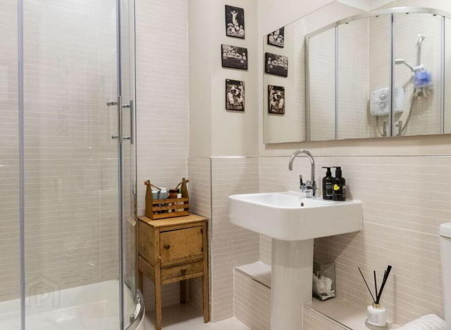 Apartment 30 Block B Altamont Hall, Stoney Road, Dundrum, Dublin 14, D14CK88