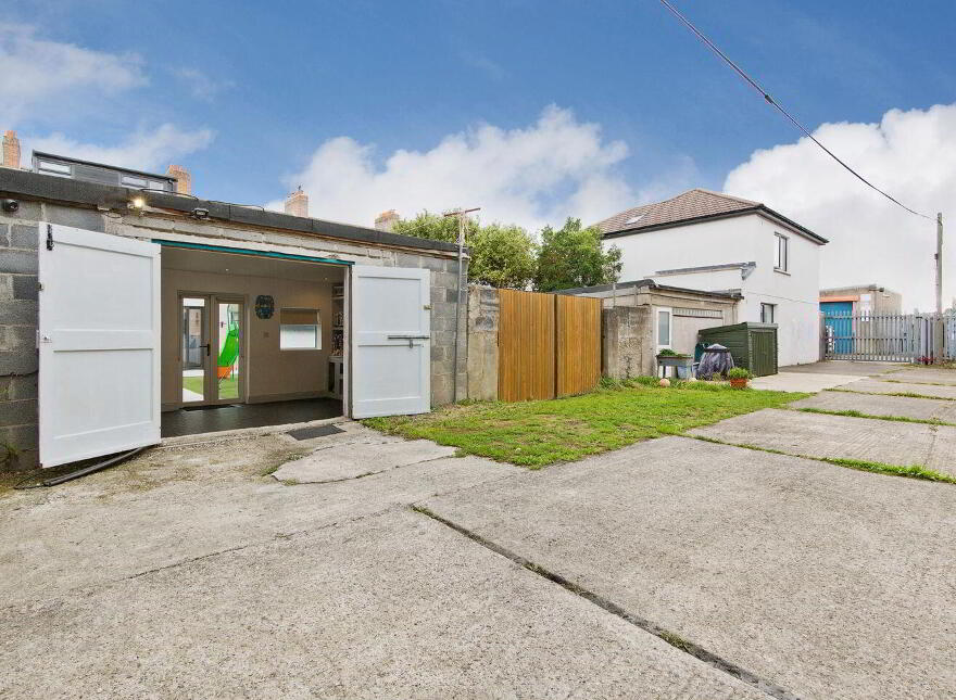 400 Clonard Road, Kimmage, 6w, Kimmage, D12V8K1