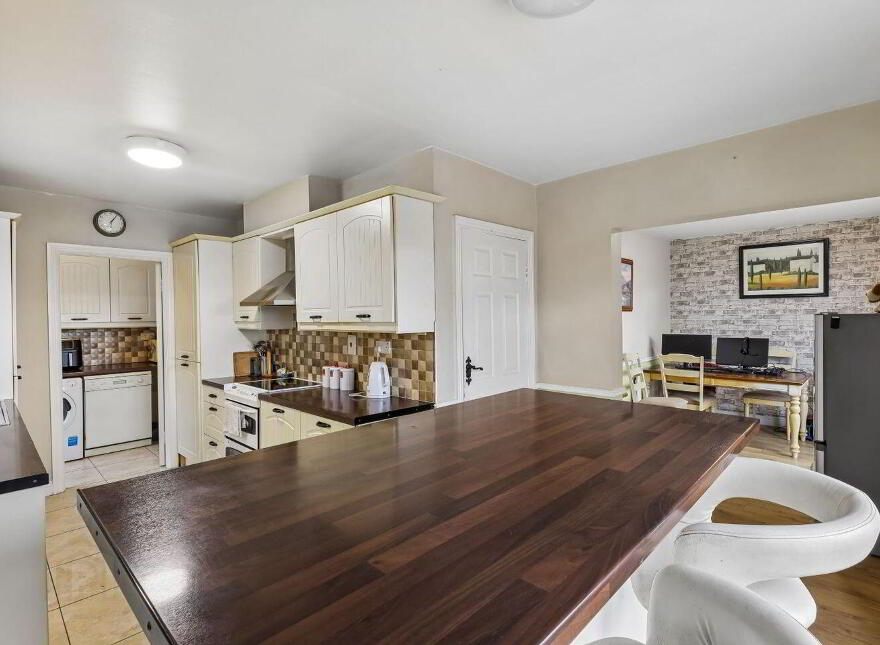 104 Loughminane Green, Kildare, R51X317
