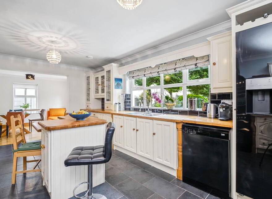 4 Cui Daibhi, Athenry, H65NF74