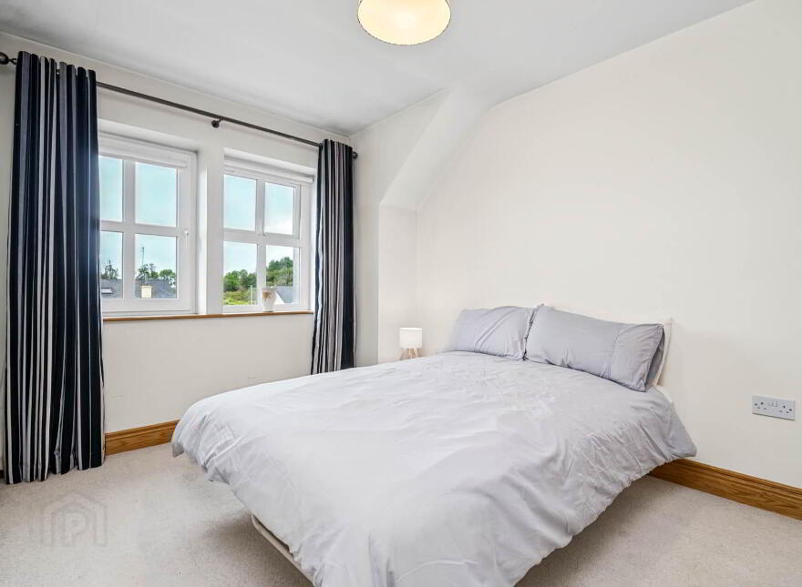 4 Cui Daibhi, Athenry, H65NF74