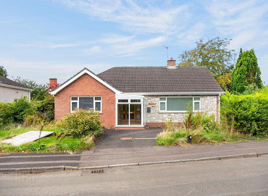 14 Ashville Park, Antrim, BT41 1HH photo