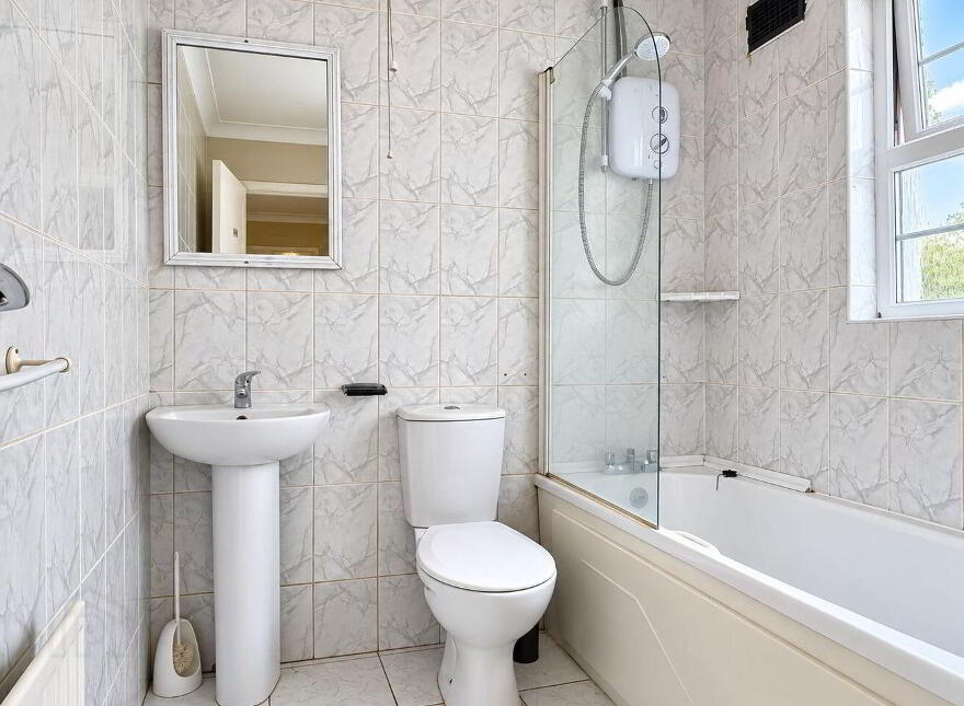 4 Woodvale Drive, Hartstown, D15W3KH