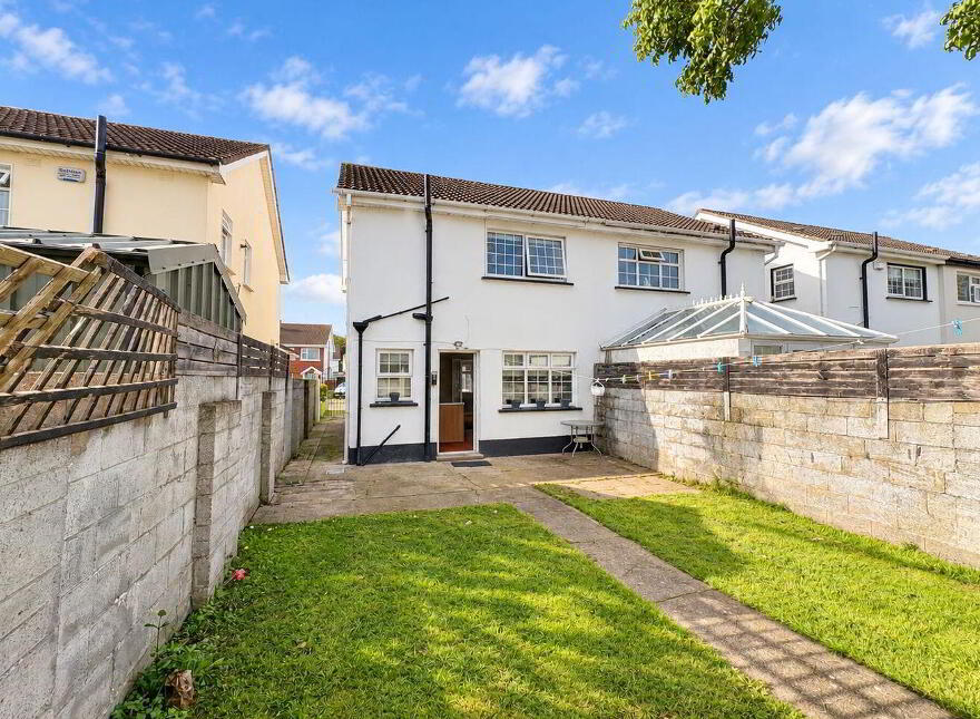 4 Woodvale Drive, Hartstown, D15W3KH