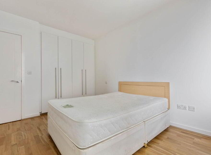 Apartment 55 B Smithfield Village, Smithfield, Smithfield, D07H368