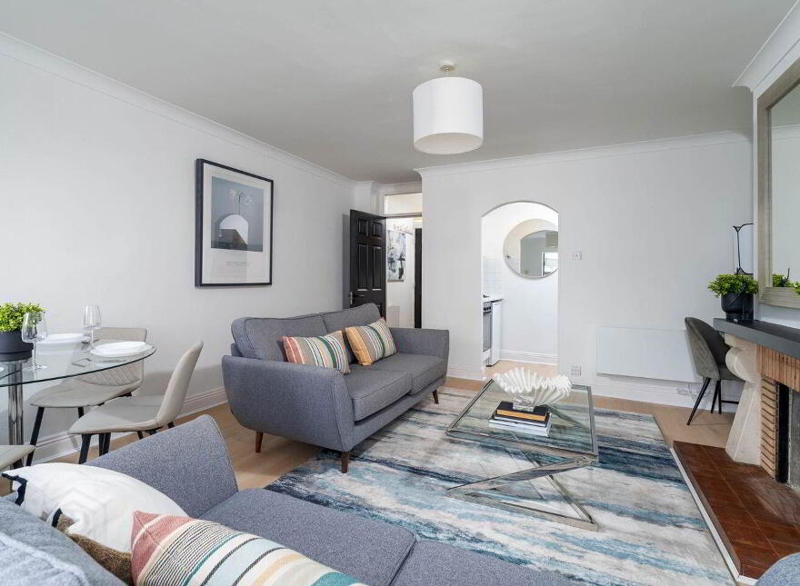 27 New Row Square, Christchurch, Christchurch, D08X2VF