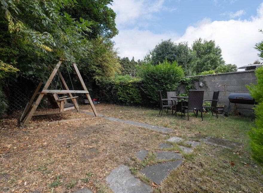 100 Mulvey Park, Dundrum, Dundrum, D14HX26