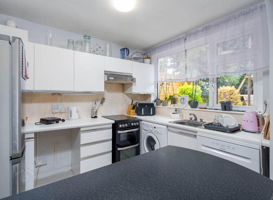 100 Mulvey Park, Dundrum, Dundrum, D14HX26