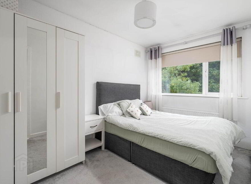 100 Mulvey Park, Dundrum, Dundrum, D14HX26