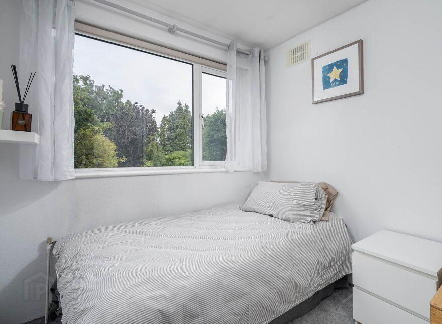 100 Mulvey Park, Dundrum, Dundrum, D14HX26