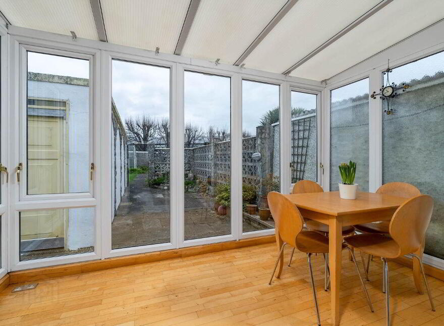 172 Mulvey Park, Dundrum, Dundrum, D14HF57
