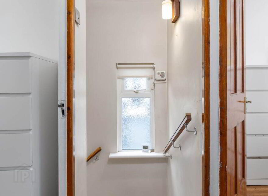 172 Mulvey Park, Dundrum, Dundrum, D14HF57