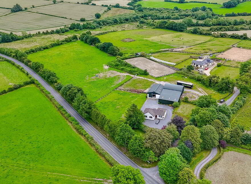 Kilgreaney Stables, Kilgreaney, Bagenalstown, R21W668