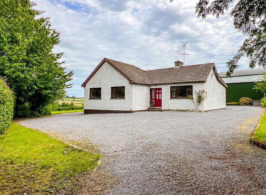 Kilgreaney Stables, Kilgreaney, Bagenalstown, R21W668