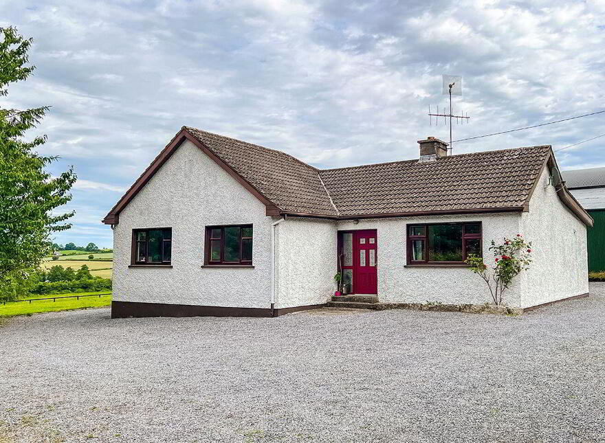 Kilgreaney Stables, Kilgreaney, Bagenalstown, R21W668