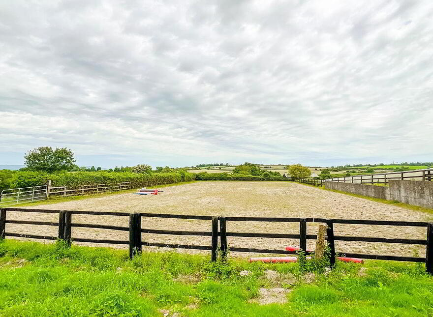 Kilgreaney Stables, Kilgreaney, Bagenalstown, R21W668