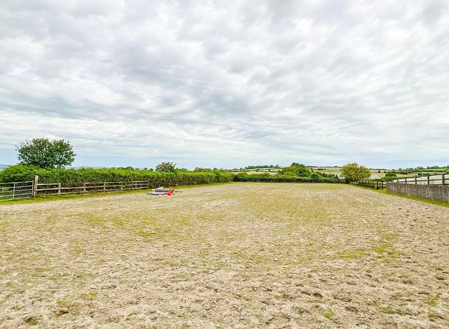Kilgreaney Stables, Kilgreaney, Bagenalstown, R21W668