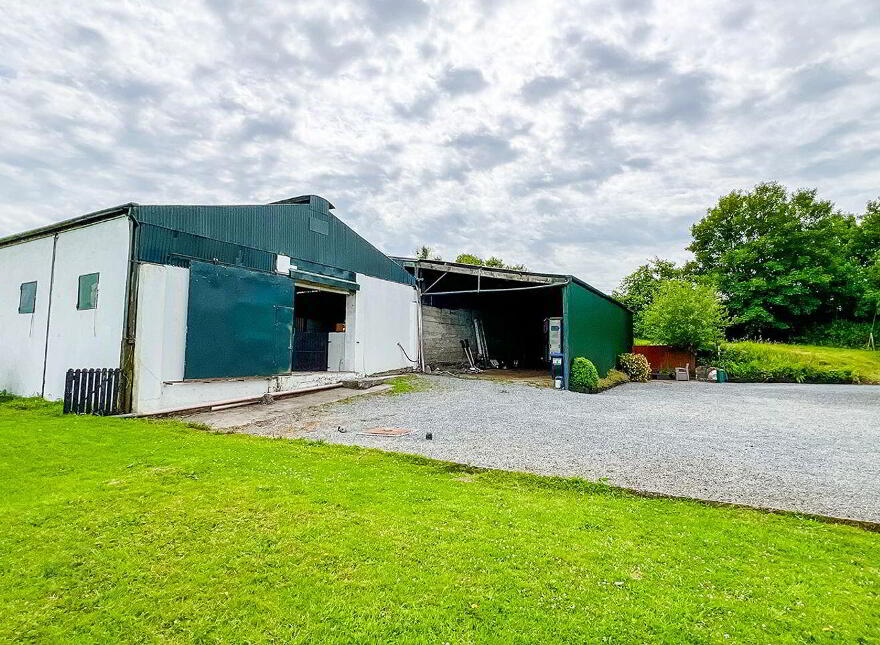 Kilgreaney Stables, Kilgreaney, Bagenalstown, R21W668