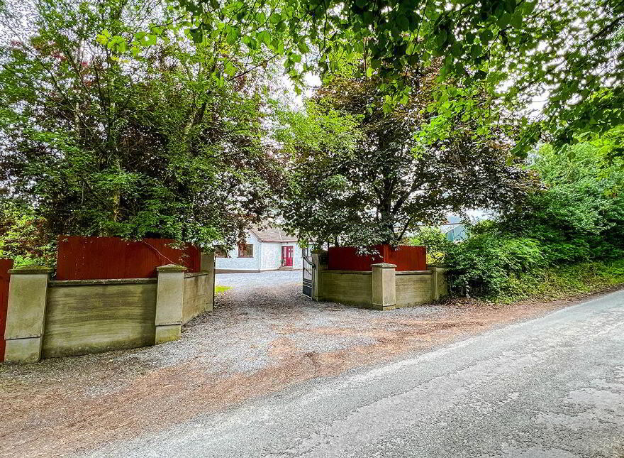 Kilgreaney Stables, Kilgreaney, Bagenalstown, R21W668