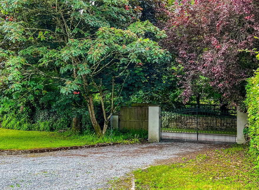 Kilgreaney Stables, Kilgreaney, Bagenalstown, R21W668