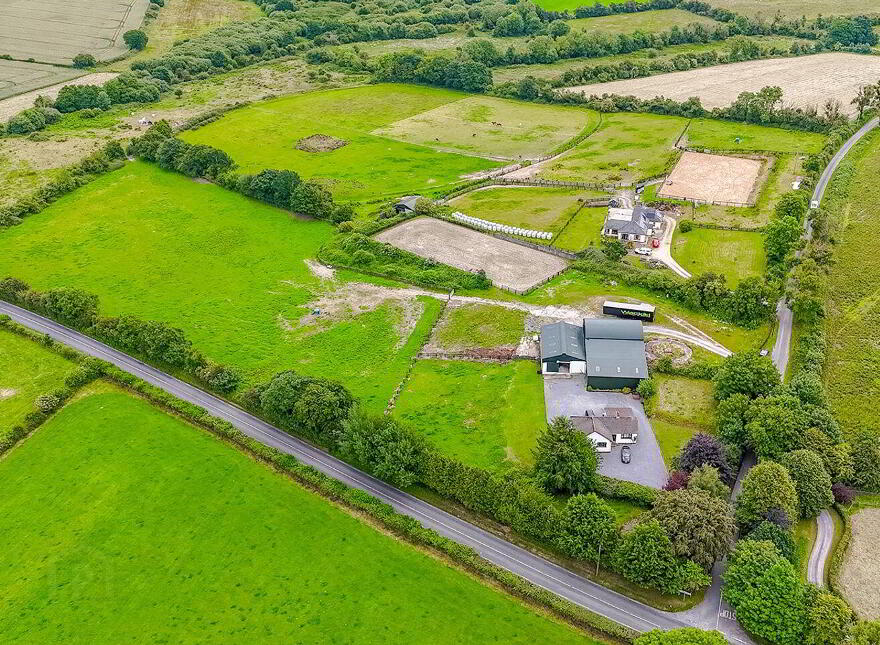 Kilgreaney Stables, Kilgreaney, Bagenalstown, R21W668