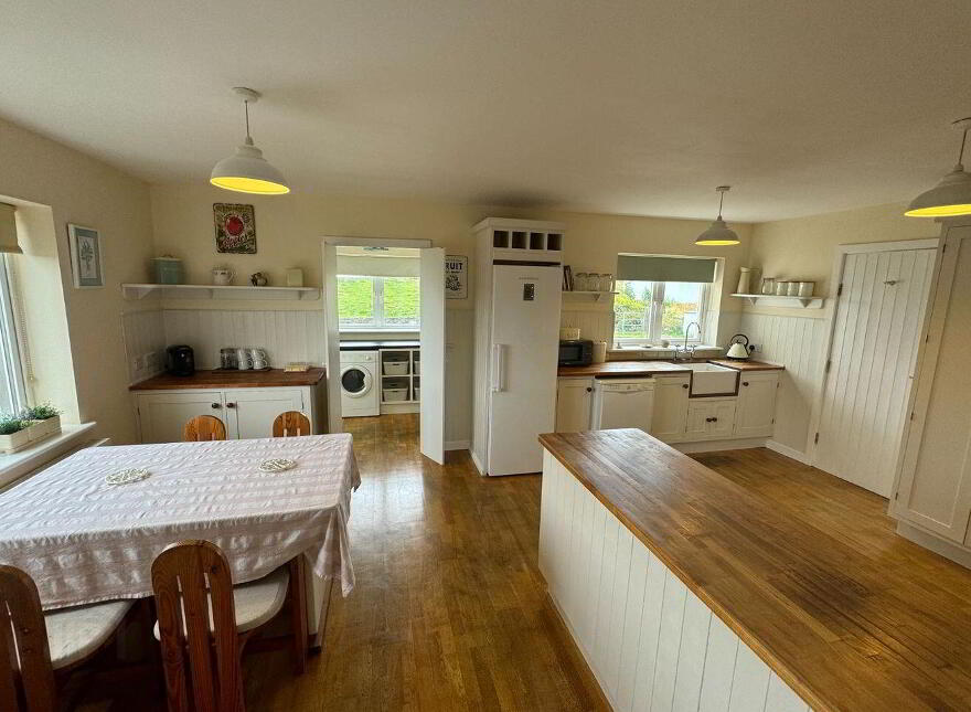 Tig An Rince, Dungeagan, Ballinskelligs, V23DW94