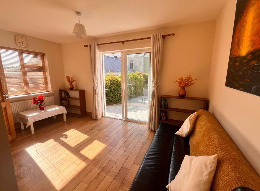 1 Mountain View, East End, Cahersiveen, V23PD74